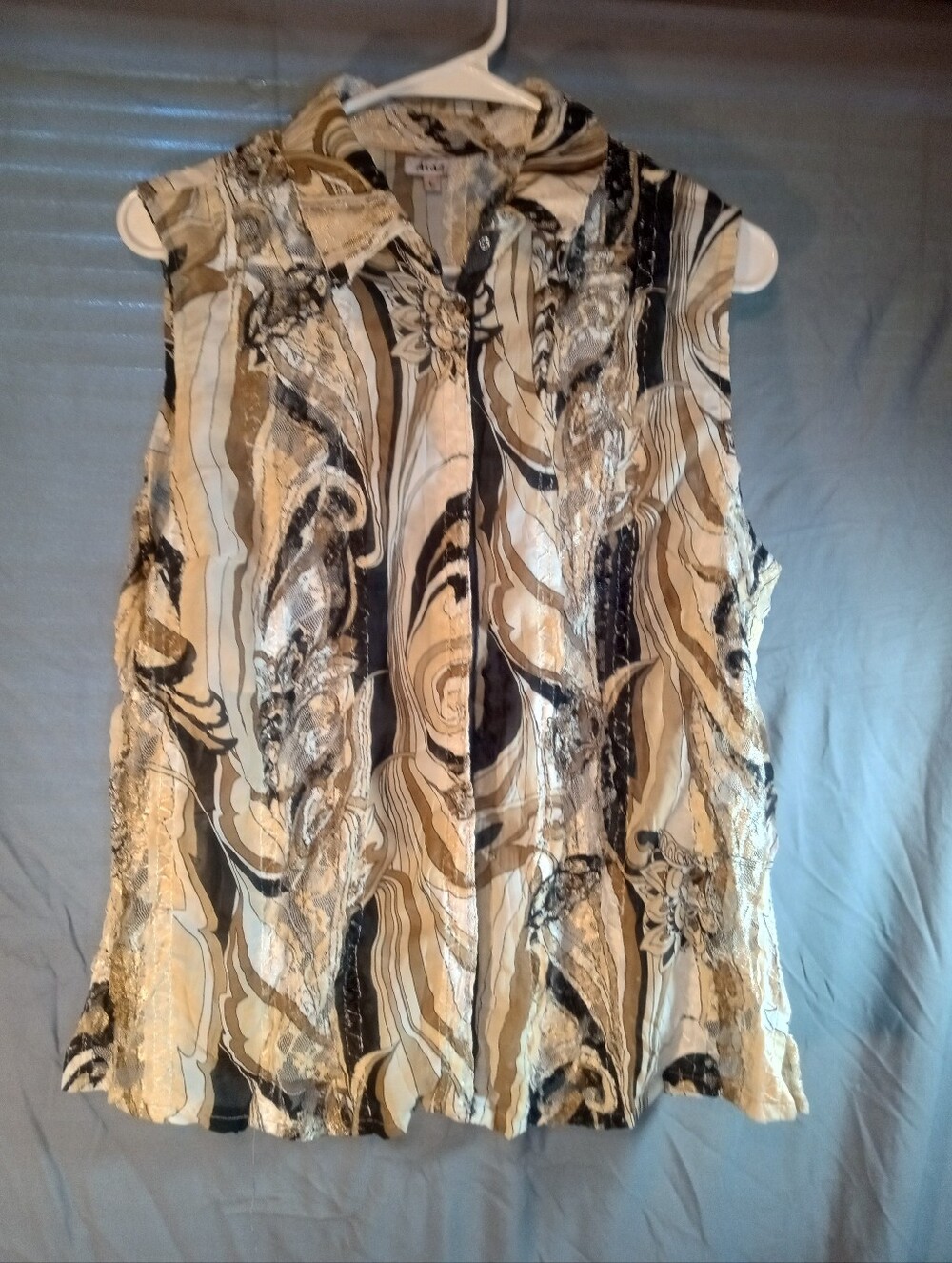 Araz Black And Cream Lace Abstract Sleeveless Blouse